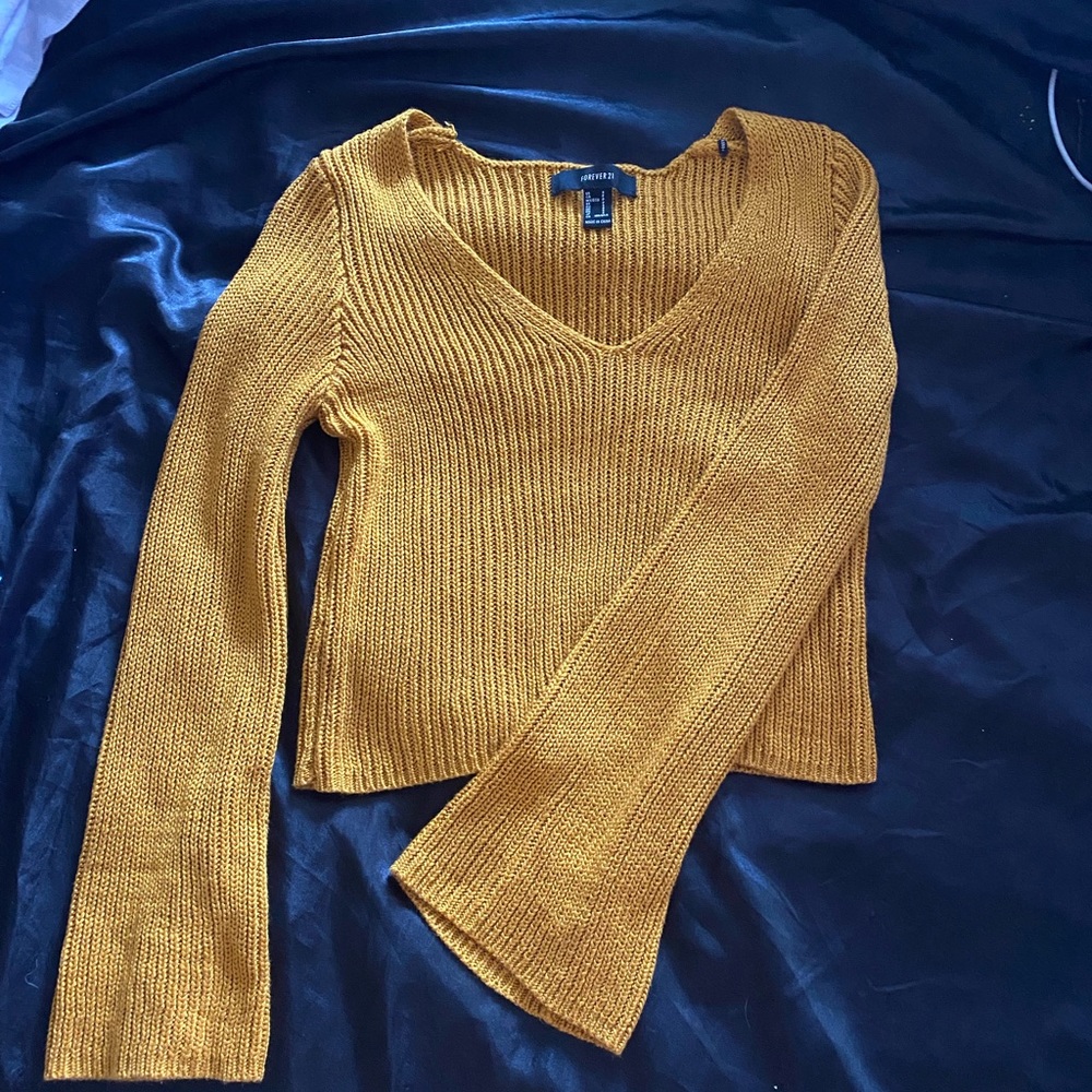 Forever 21 Bell sleeve sweater